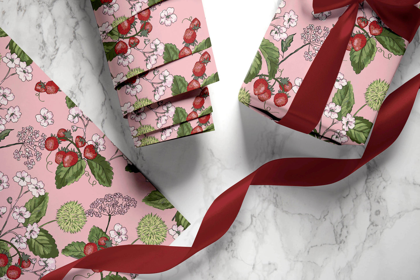 WOODLAND STRAWBERRY GIFT WRAP SHEET