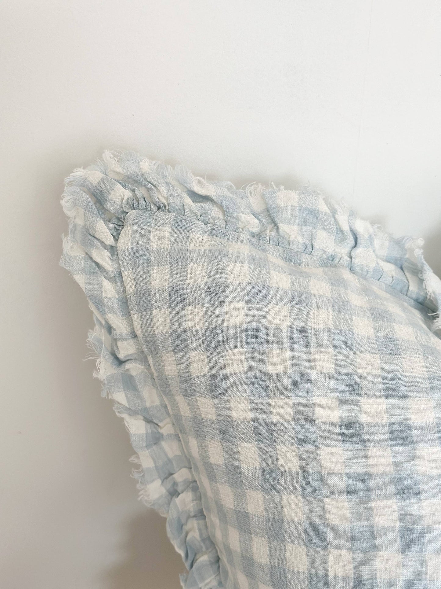 Hallie Ruffled Linen Cushion – Blue Gingham