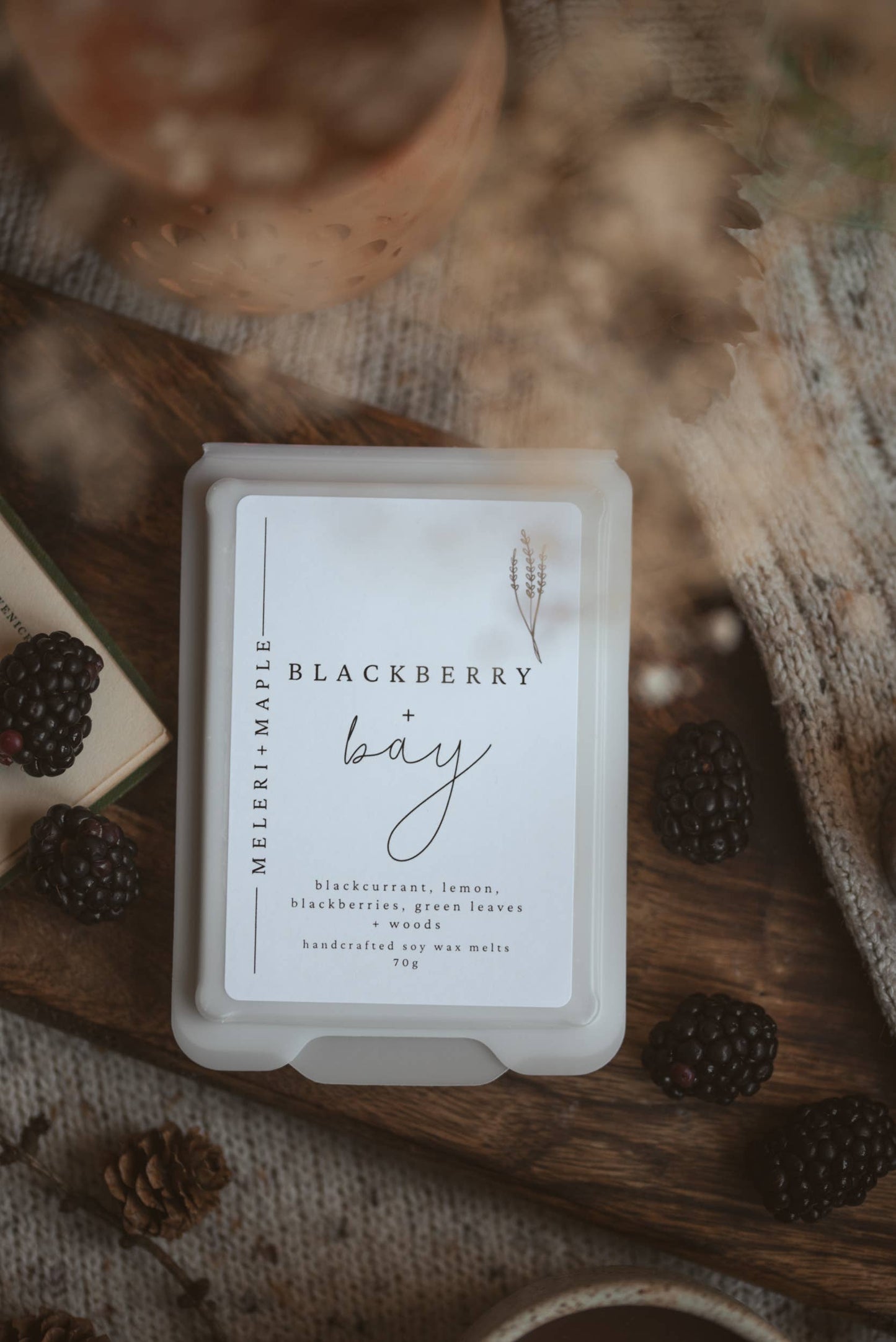 Pomegranate Noir Scented Heart Clamshell Soy Wax Melts