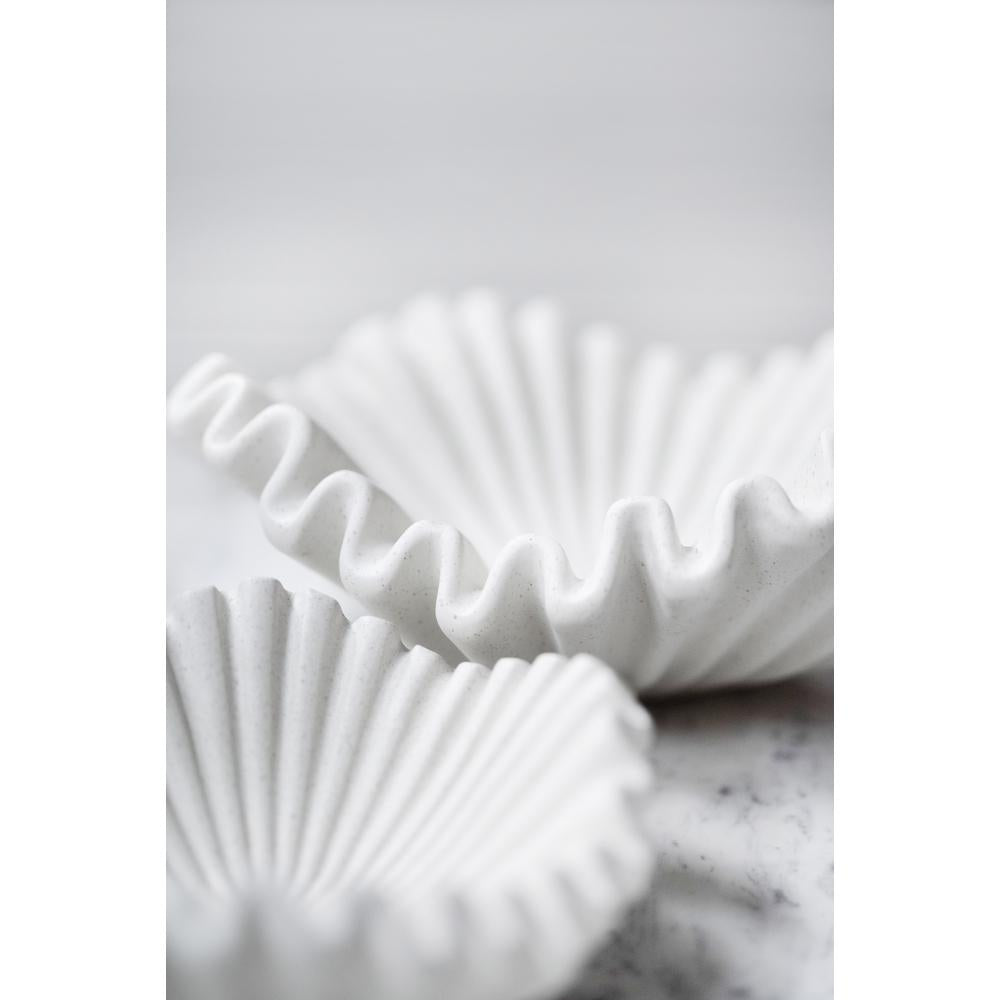 Ruffle White Lined Bowl