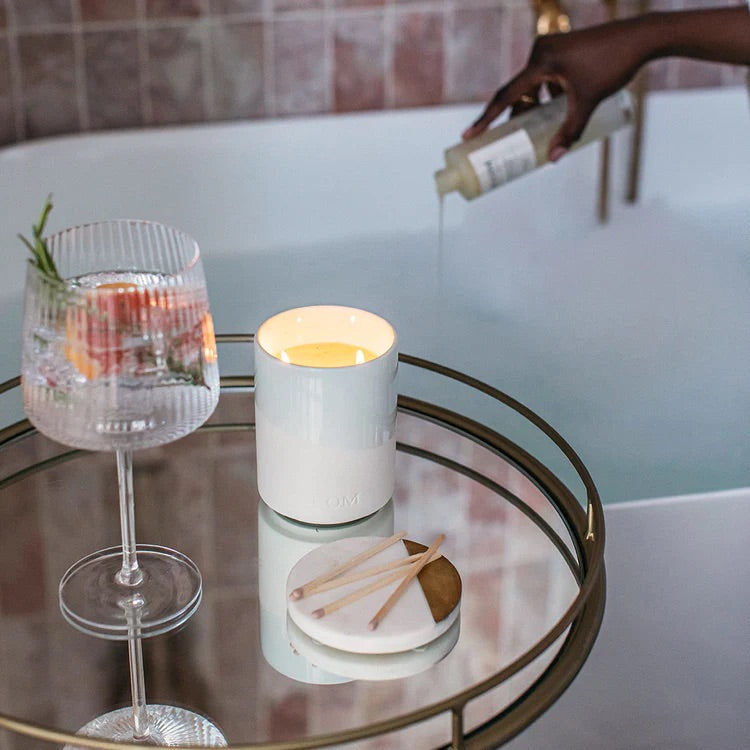 NEOM Ylang Ylang, Vetivert & Tonka Bean Scented Candle 2 Wick Peony Lane